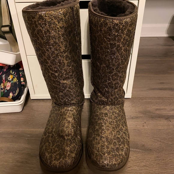 Cheetah Print UGG boots - Picture 2 of 4